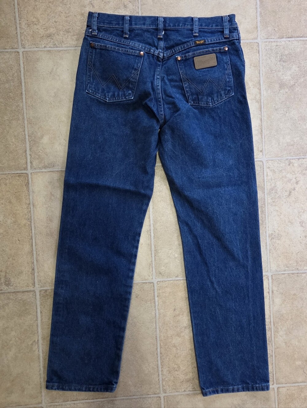 Mens' 32x32 Pre-Washed Wrangler Jeans Regular Fit